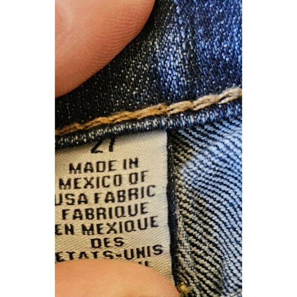 True Religion Womens Knee Length Shorts Medium Wash Size 27 Low Rise - Picture 11 of 14